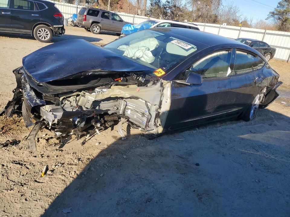 75907225 :رقم المزاد ، 5YJ3E1EA3SF123091 vin ، 2025 Tesla Model 3 مزاد بيع