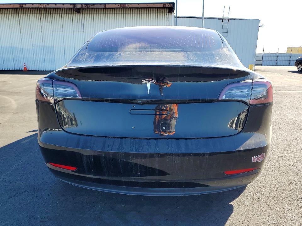 Продажа на аукционе авто 2018 Tesla Model 3, vin: 5YJ3E1EA2JF051766, номер лота: 76212485