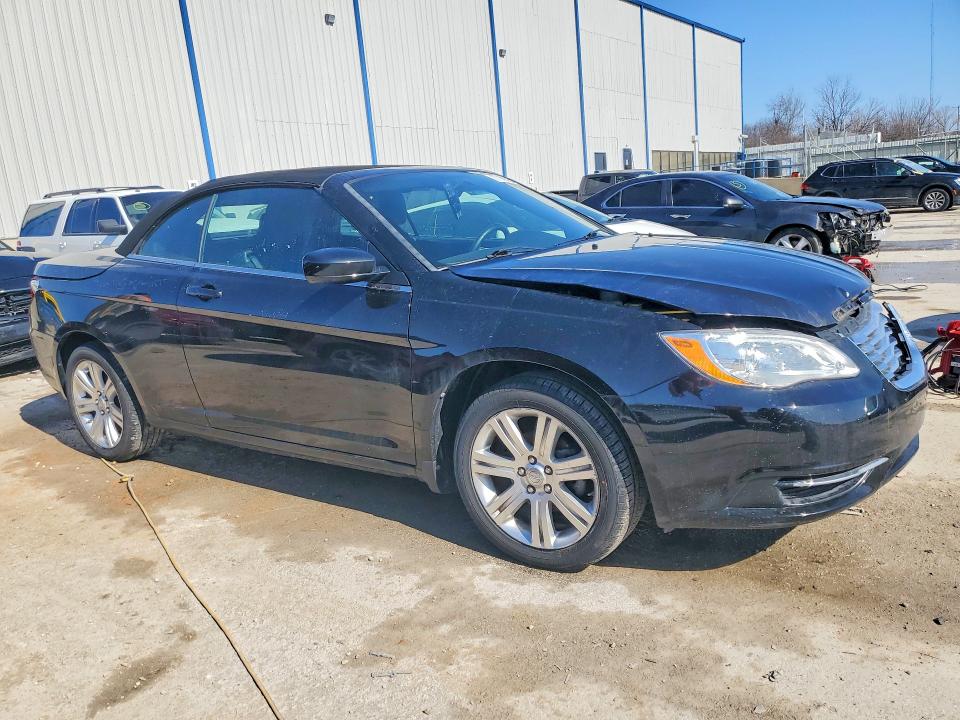 77100265 :رقم المزاد ، 1C3BCBEB5CN205928 vin ، 2012 Chrysler 200 مزاد بيع