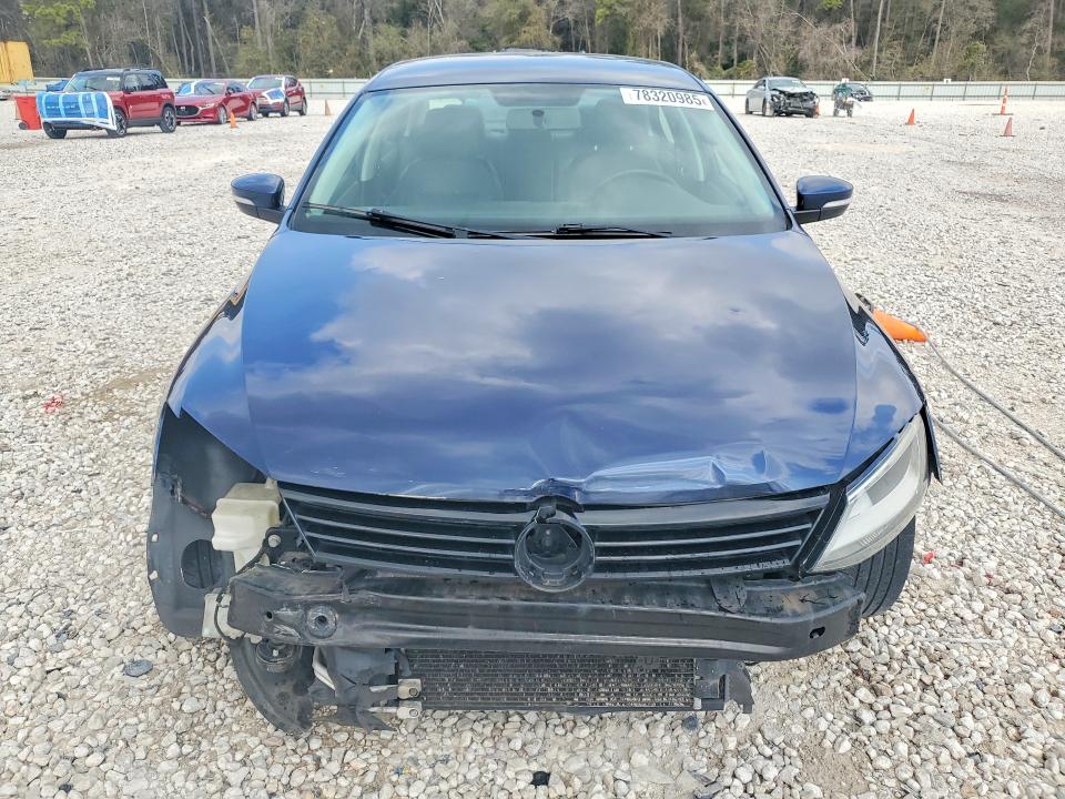 78320985 :رقم المزاد ، 3VWDP7AJ1DM414238 vin ، 2013 Volkswagen Jetta مزاد بيع
