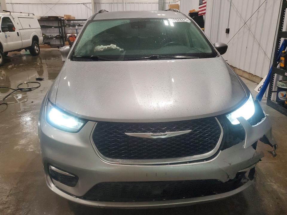 76928375 :رقم المزاد ، 2C4RC1BGXMR565494 vin ، 2021 Chrysler Pacifica مزاد بيع