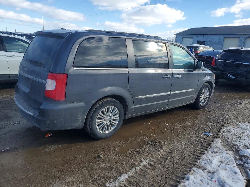 2016 Chrysler Town & Country მანქანა იყიდება აუქციონზე, vin: 2C4RC1CG5GR188415, აუქციონის ნომერი: 77289885