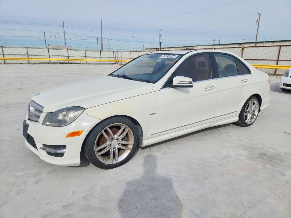 2012 Mercedes-benz C მანქანა იყიდება აუქციონზე, vin: WDDGF4HB2CR194708, აუქციონის ნომერი: 76890225