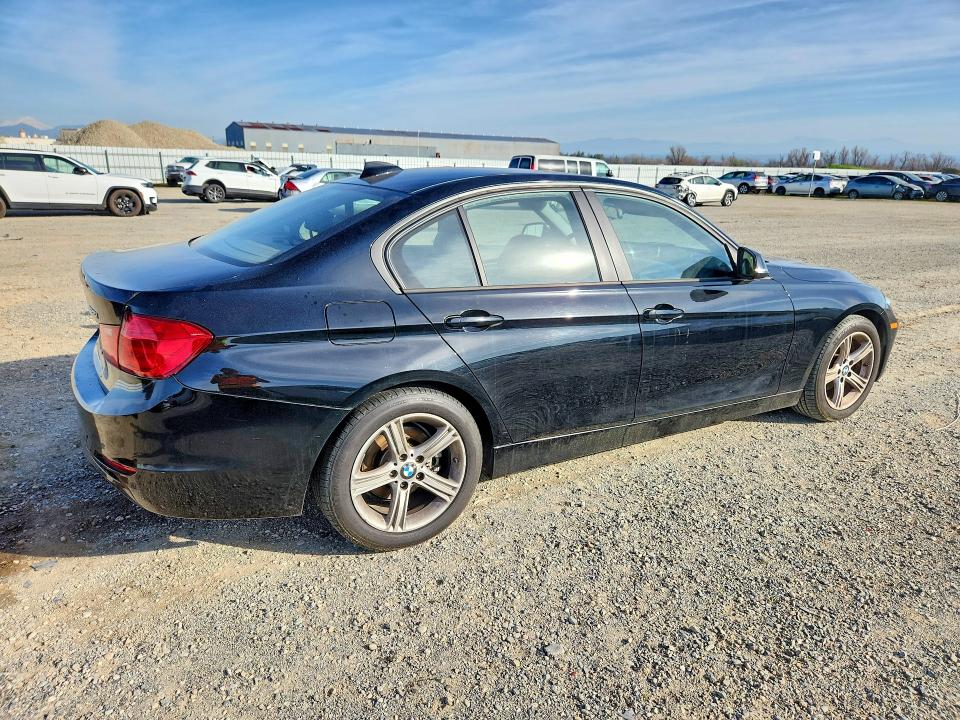 2013 Bmw 328 მანქანა იყიდება აუქციონზე, vin: WBA3A5G58DNP26459, აუქციონის ნომერი: 75625845