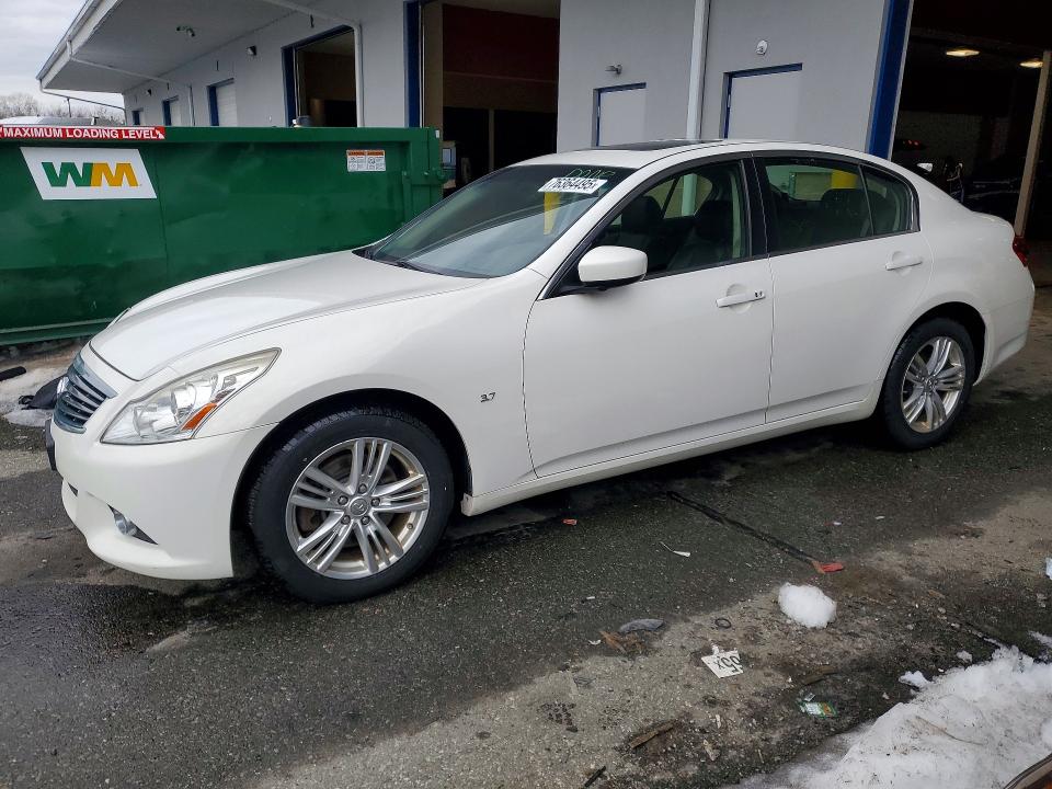 76364495 :رقم المزاد ، JN1CV6AR2FM521000 vin ، 2015 Infiniti Q40 مزاد بيع