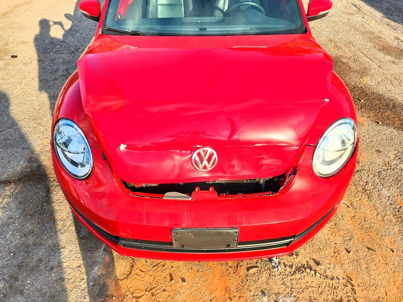 2014 Volkswagen Beetle მანქანა იყიდება აუქციონზე, vin: 3VWJ07AT9EM640229, აუქციონის ნომერი: 76830245