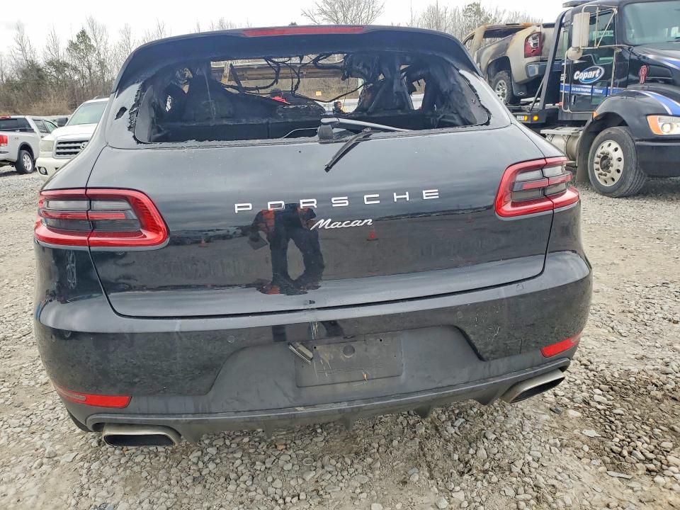 78227065 :رقم المزاد ، WP1AA2A52HLB01492 vin ، 2017 Porsche Macan مزاد بيع