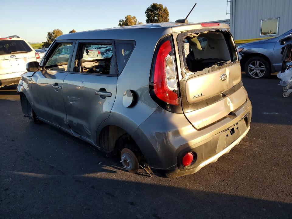 77368715 :رقم المزاد ، KNDJP3A50J7531171 vin ، 2018 Kia Soul مزاد بيع