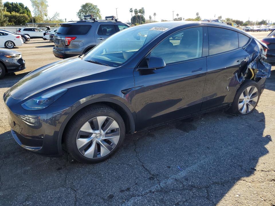 2024 Tesla Model Y მანქანა იყიდება აუქციონზე, vin: 7SAYGDEE3RA225022, აუქციონის ნომერი: 79482055