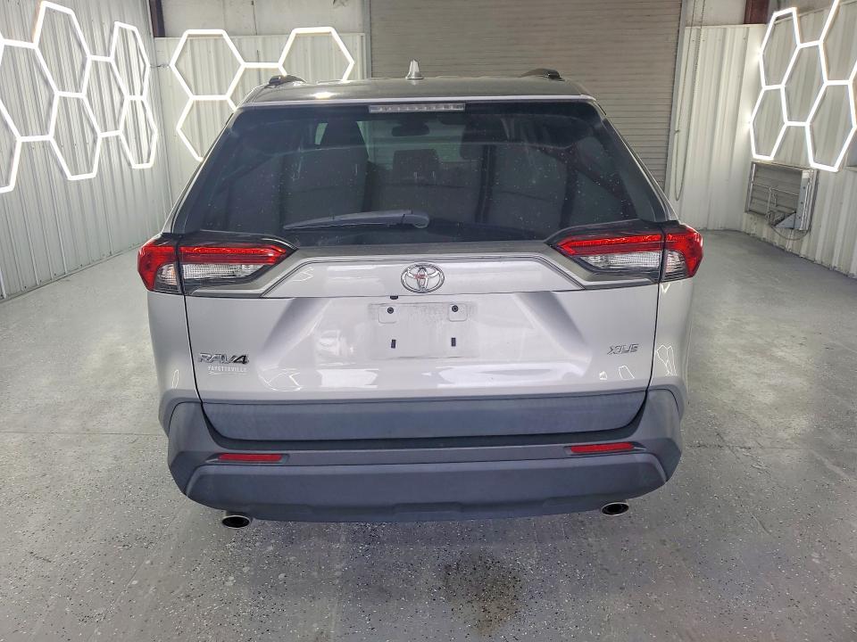 Продажа на аукционе авто 2021 Toyota Rav4, vin: 2T3W1RFV9MC145829, номер лота: 78170385