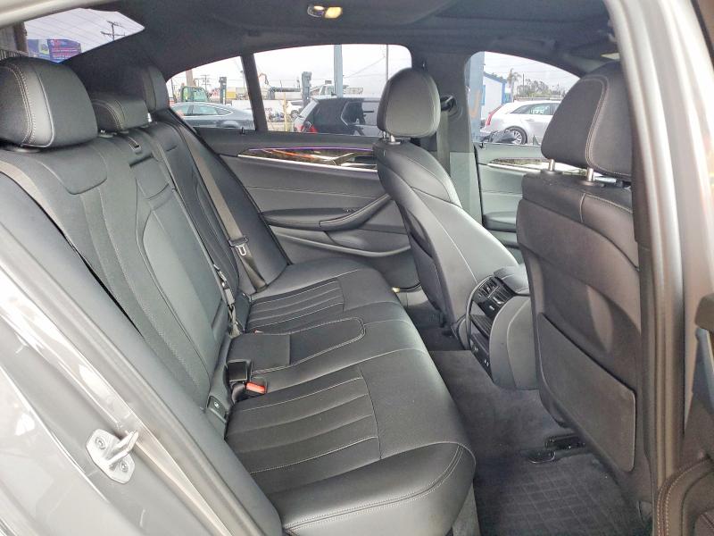 77373465 :رقم المزاد ، WBA13AG01NCJ96735 vin ، 2022 Bmw 530e مزاد بيع