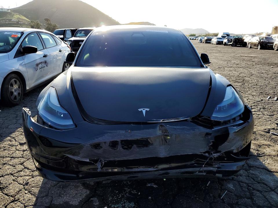 2021 Tesla Model 3 მანქანა იყიდება აუქციონზე, vin: 5YJ3E1EA3MF045396, აუქციონის ნომერი: 77264425