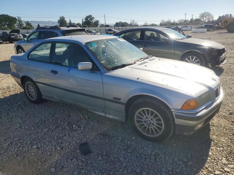 76259845 :رقم المزاد ، WBABE7324TEY20909 vin ، 1996 Bmw 318 مزاد بيع