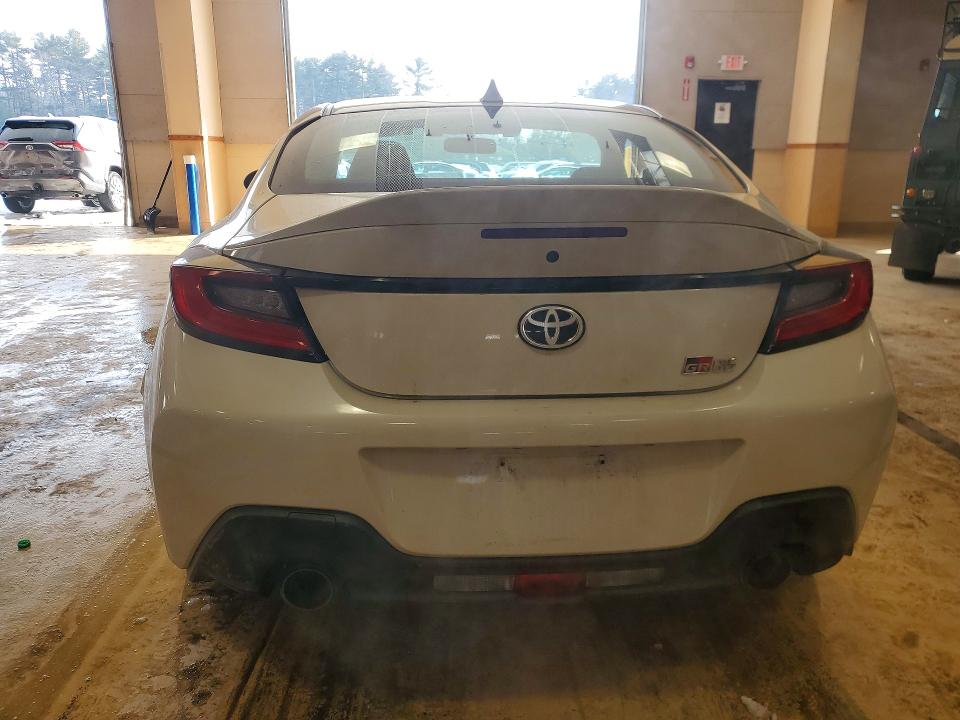 Продажа на аукционе авто 2024 Toyota Gr 86, vin: JF1ZNBE15R9755780, номер лота: 78502765