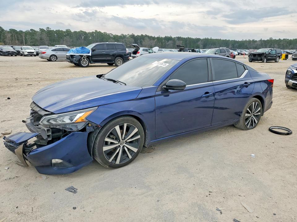 Auction sale of the 2019 Nissan Altima, vin: 1N4BL4CV6KC215789, lot number: 77630675