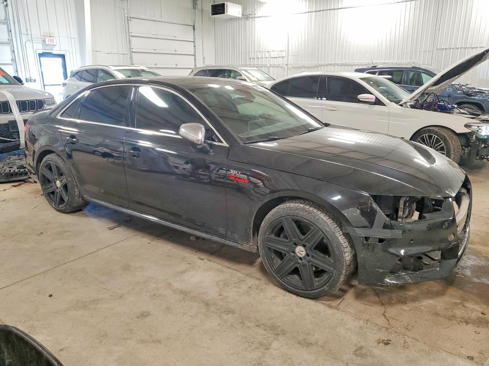 Продаж на аукціоні авто 2018 Audi S4, vin: WAUB4AF48JA002178, номер лоту: 76439465