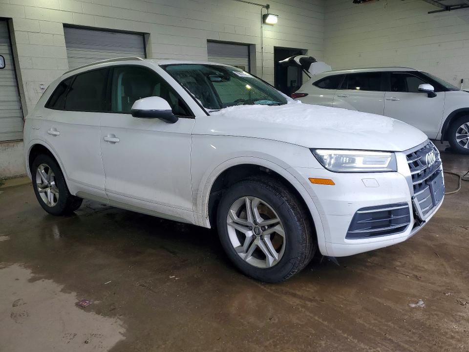 75515595 :رقم المزاد ، WA1ANAFY4J2007980 vin ، 2018 Audi Q5 Premium مزاد بيع