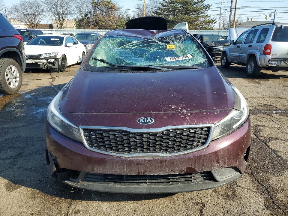 Продажа на аукционе авто 2018 Kia Forte, vin: 3KPFK4A79JE276368, номер лота: 76939765