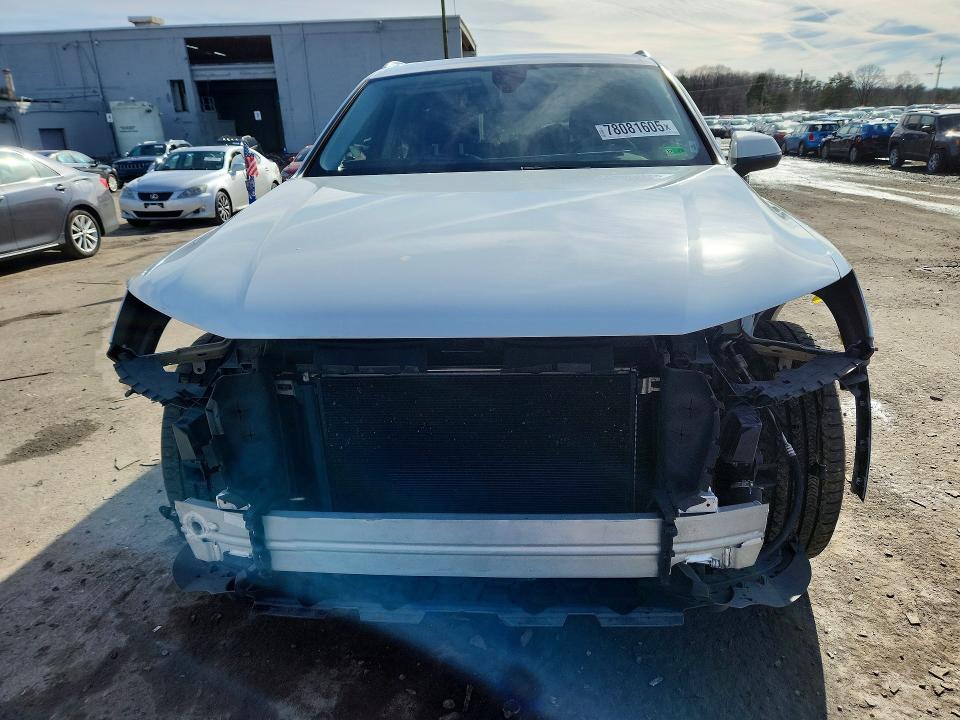 2017 Audi Q7 მანქანა იყიდება აუქციონზე, vin: WA1LHAF78HD037764, აუქციონის ნომერი: 78081605