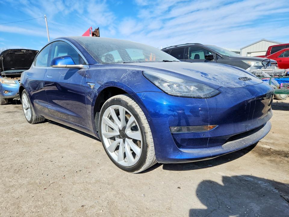 Продажа на аукционе авто 2018 Tesla Model 3, vin: 5YJ3E1EA6JF018253, номер лота: 78057105