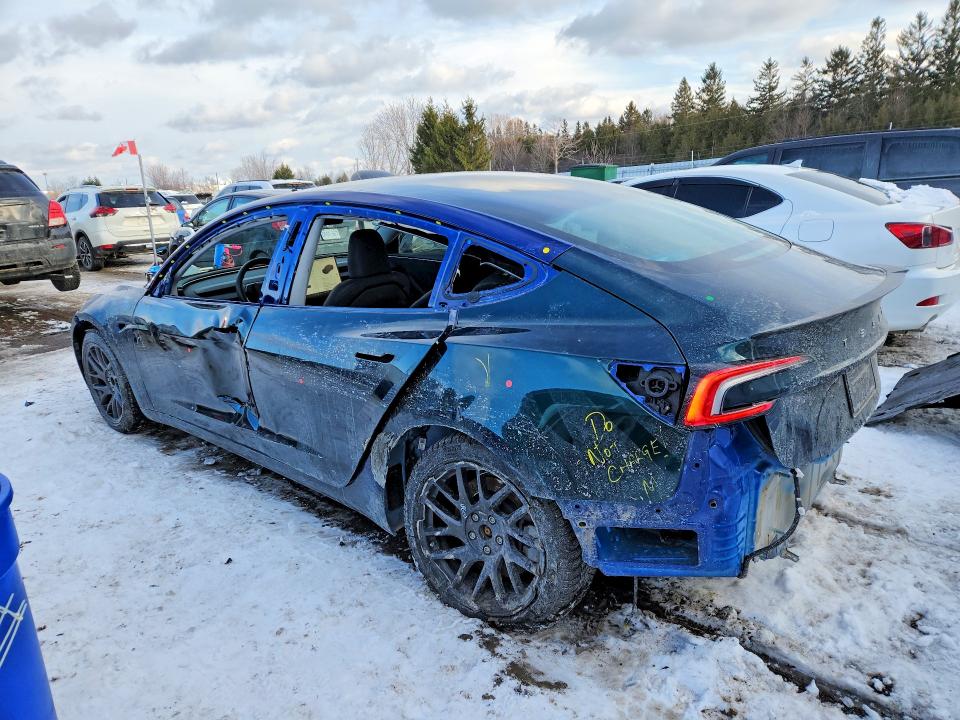 75933165 :رقم المزاد ، 5YJ3E1EB4SF894863 vin ، 2025 Tesla Model 3 مزاد بيع