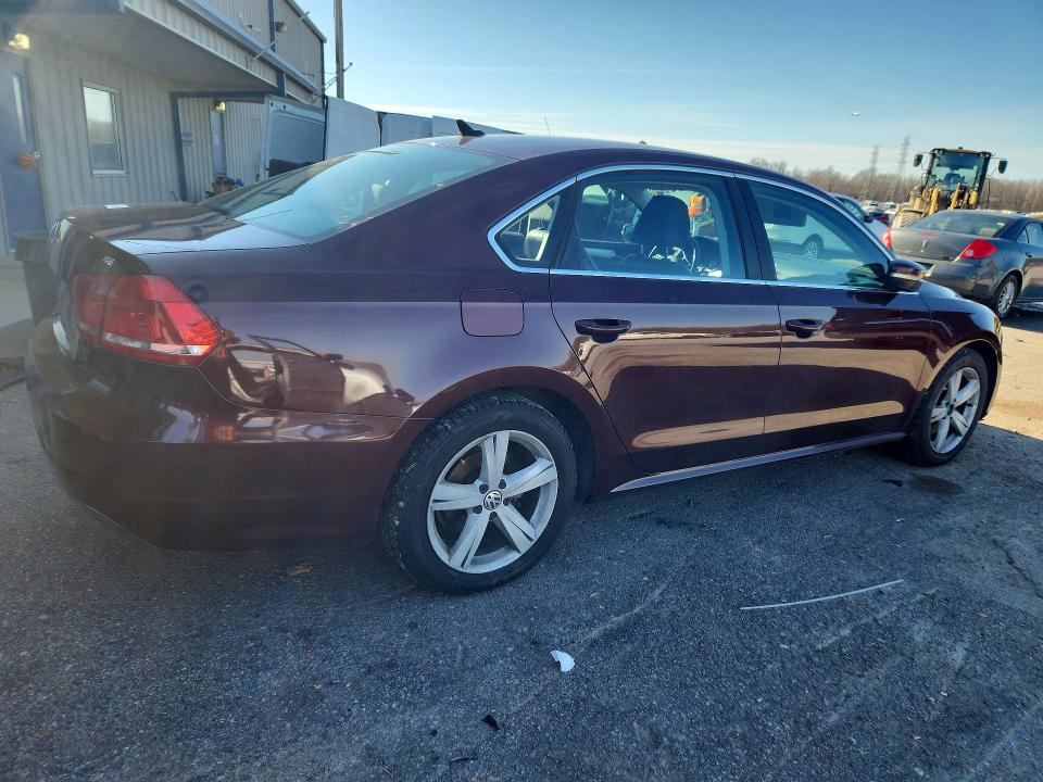 2013 Volkswagen Passat მანქანა იყიდება აუქციონზე, vin: 1VWBP7A36DC044978, აუქციონის ნომერი: 77151825