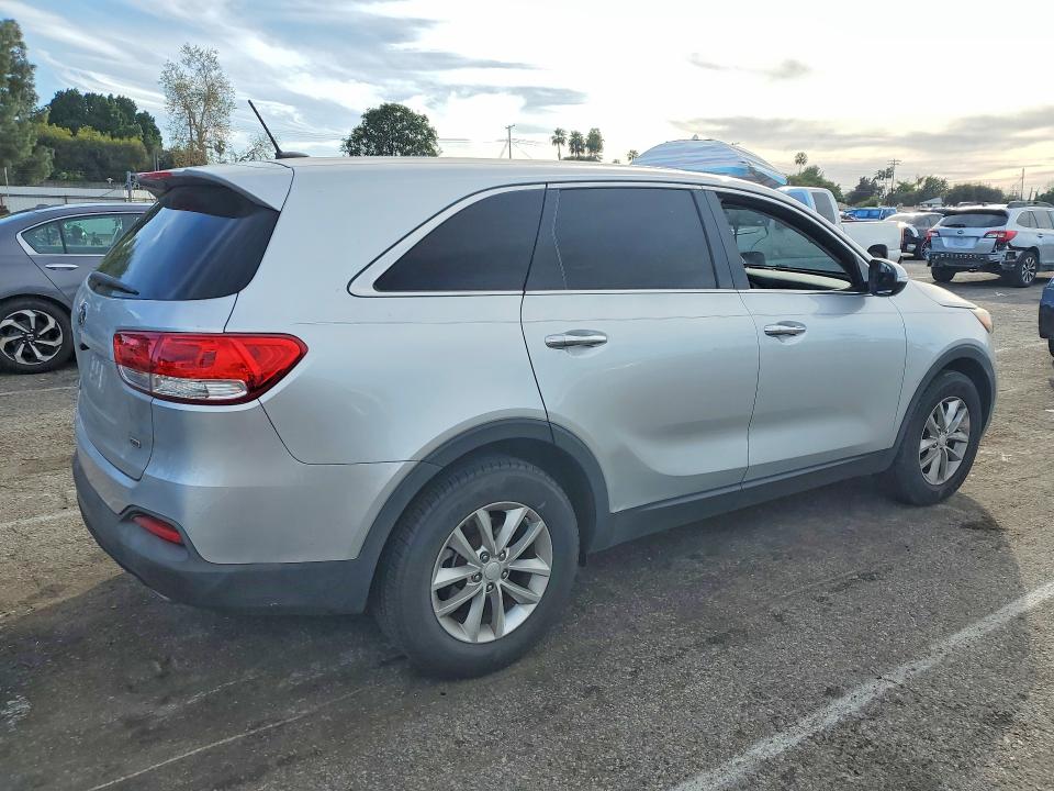 Продажа на аукционе авто 2016 Kia Sorento, vin: 5XYPG4A35GG048883, номер лота: 77343655
