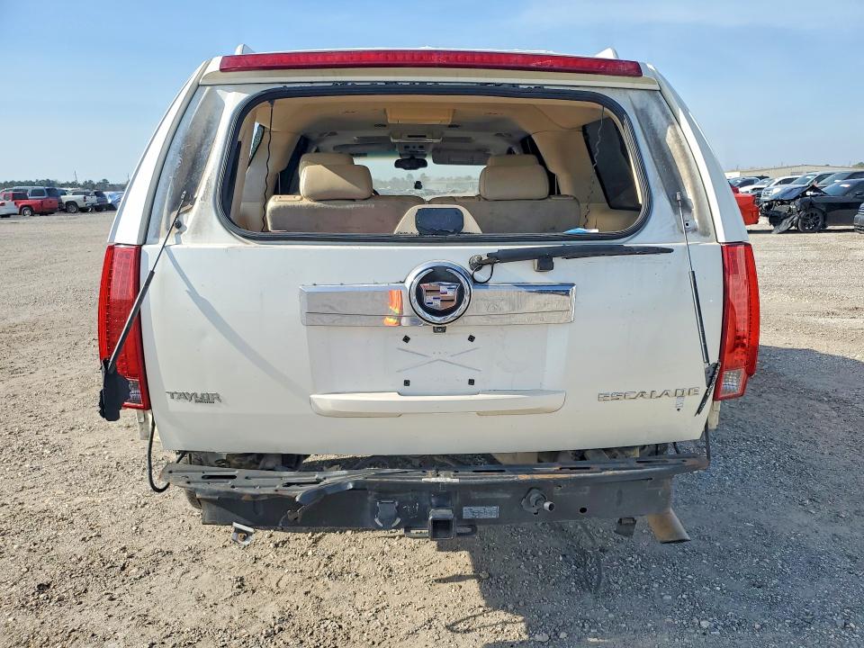 Продаж на аукціоні авто 2008 Cadillac Escalade, vin: 1GYFK668X8R116716, номер лоту: 77509695