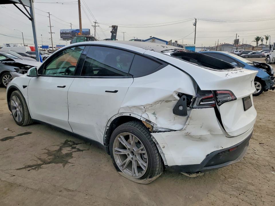 75698035 :رقم المزاد ، 7SAYGDEE5NF433626 vin ، 2022 Tesla Model Y مزاد بيع
