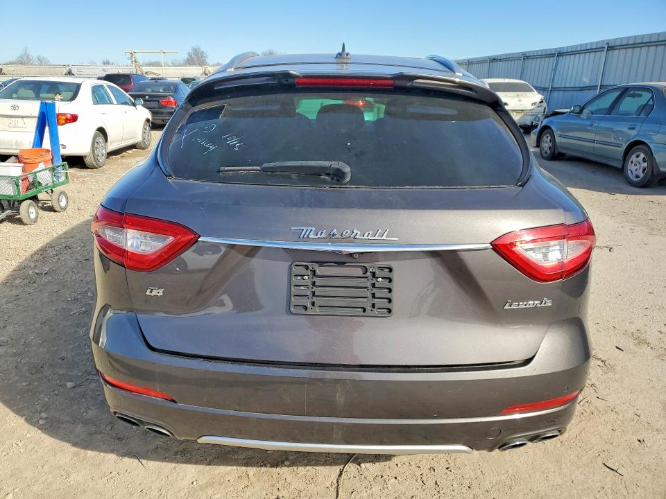 78121825 :رقم المزاد ، ZN661XUS9HX252150 vin ، 2017 Maserati Levante مزاد بيع