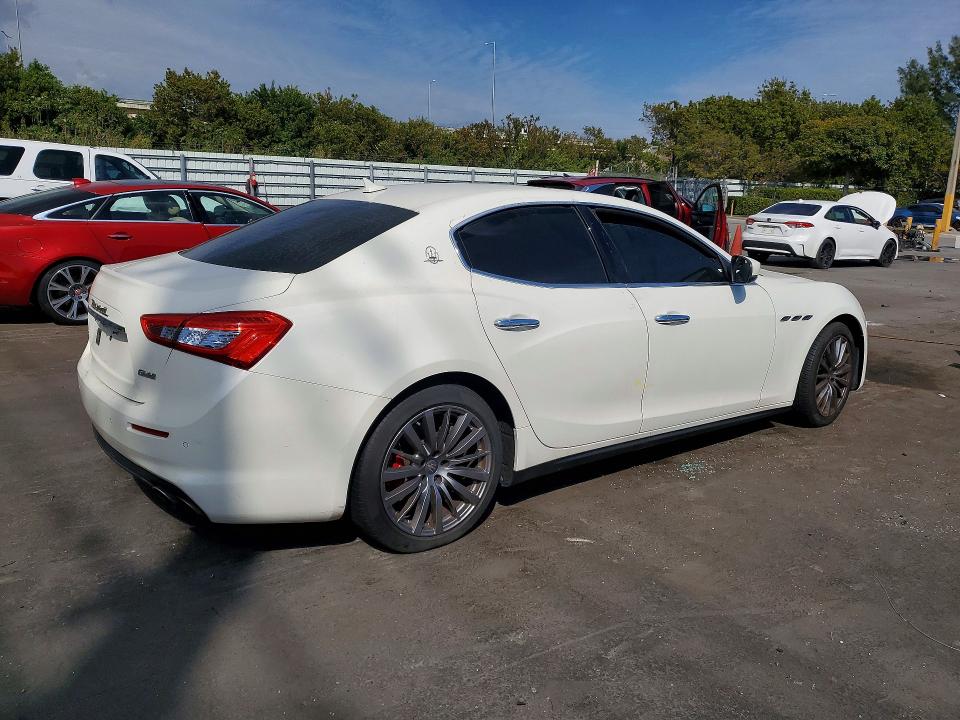 Продаж на аукціоні авто 2018 Maserati Ghibli, vin: ZAM57YTA3J1293095, номер лоту: 77188925