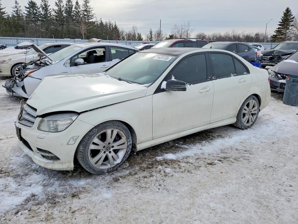 2011 Mercedes-benz C მანქანა იყიდება აუქციონზე, vin: WDDGF8BB2BA525929, აუქციონის ნომერი: 74435155