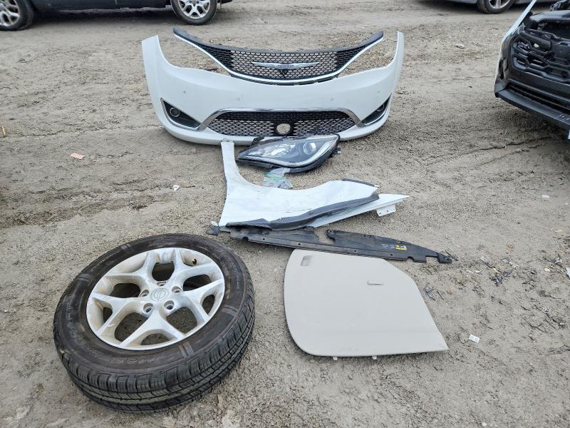 2017 Chrysler Pacifica მანქანა იყიდება აუქციონზე, vin: 2C4RC1EG2HR511009, აუქციონის ნომერი: 75797145