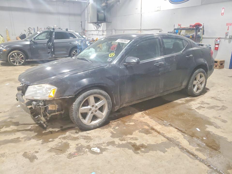 77950965 :رقم المزاد ، 1C3CDZCB5EN102895 vin ، 2014 Dodge Avenger مزاد بيع