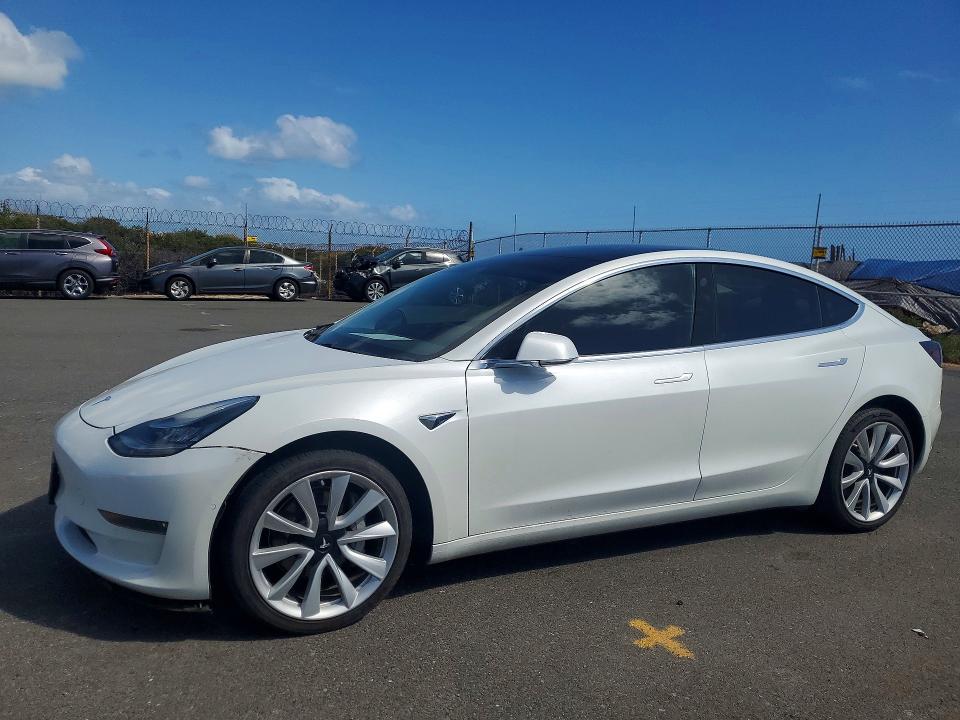 Auction sale of the 2019 Tesla Model 3, vin: 5YJ3E1EA4KF332064, lot number: 77752685