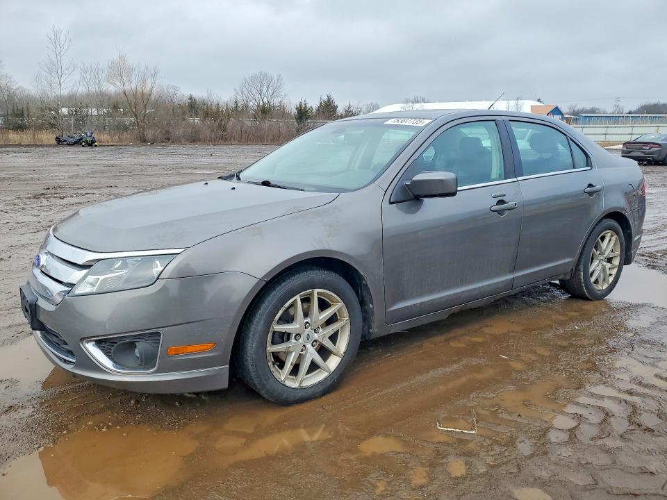 61592056 :رقم المزاد ، 3FAHP0JA4BR285350 vin ، 2011 Ford Fusion مزاد بيع