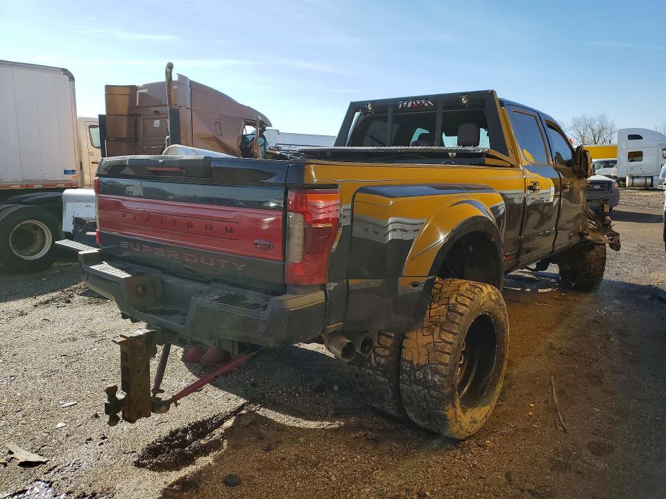 79004955 :رقم المزاد ، 1FT8W3DT1HEB46414 vin ، 2017 Ford F350 مزاد بيع