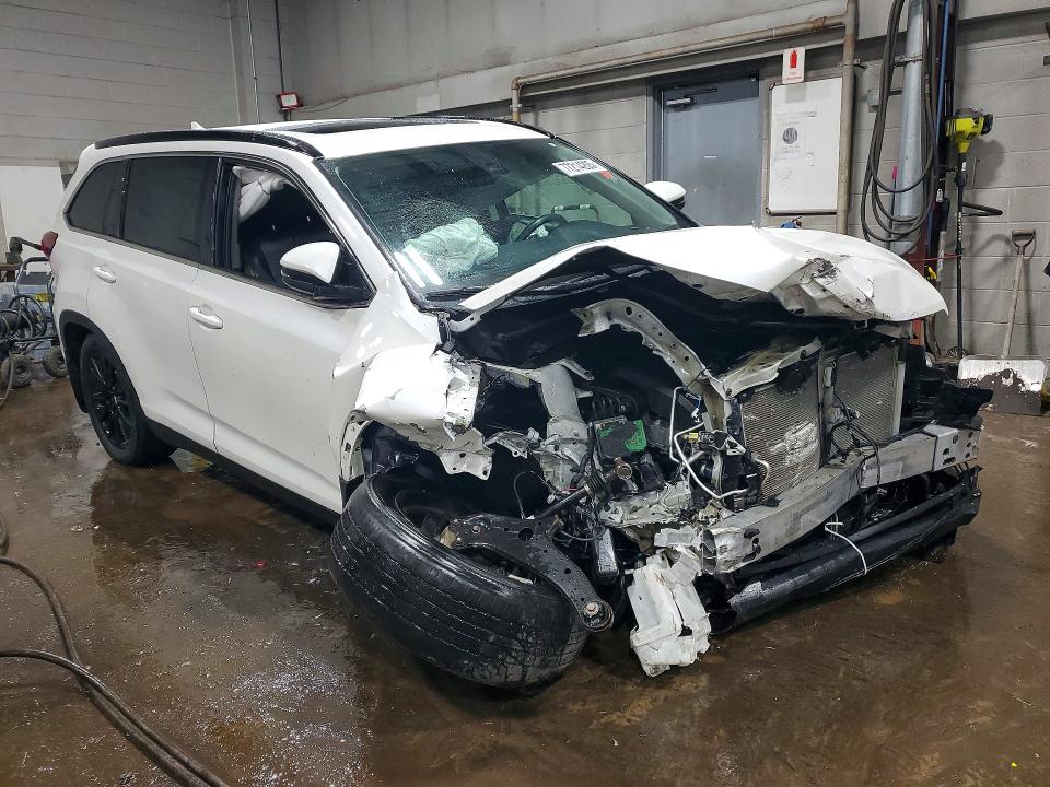 Продаж на аукціоні авто 2019 Toyota Highlander, vin: 5TDJZRFHXKS603663, номер лоту: 77214205