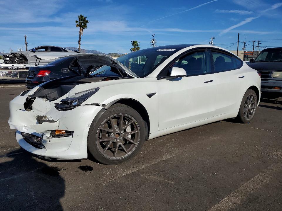 79100655 :رقم المزاد ، 5YJ3E1EA3NF166527 vin ، 2022 Tesla Model 3 مزاد بيع