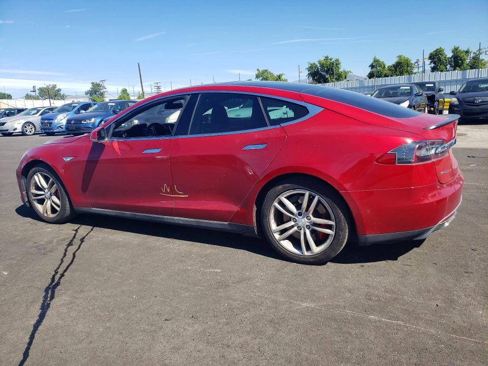Продажа на аукционе авто 2015 Tesla Model S, vin: 5YJSA1H25FFP76586, номер лота: 79232895