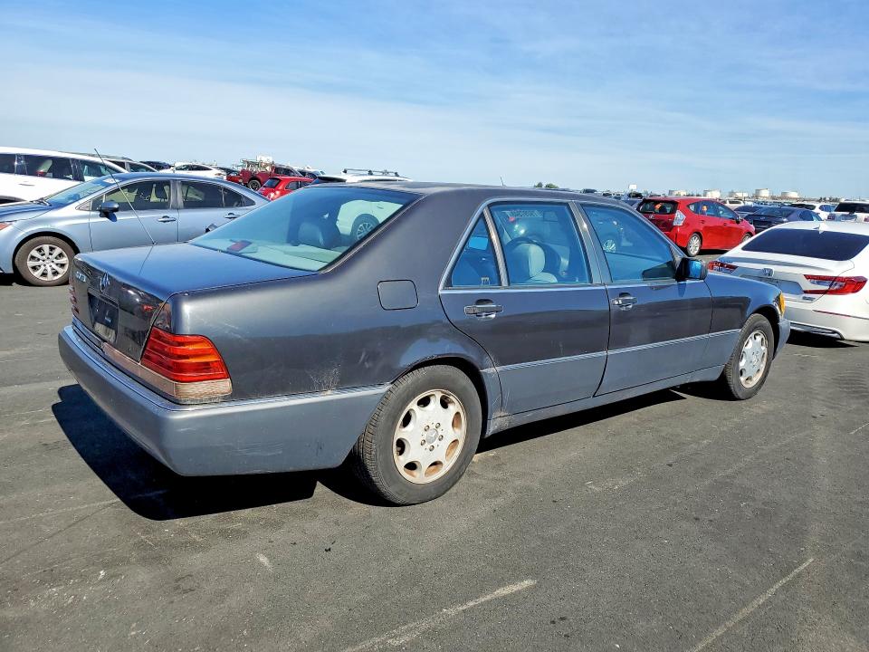 Продажа на аукционе авто 1993 Mercedes-benz 400, vin: WDBGA43E3PA105967, номер лота: 79297345