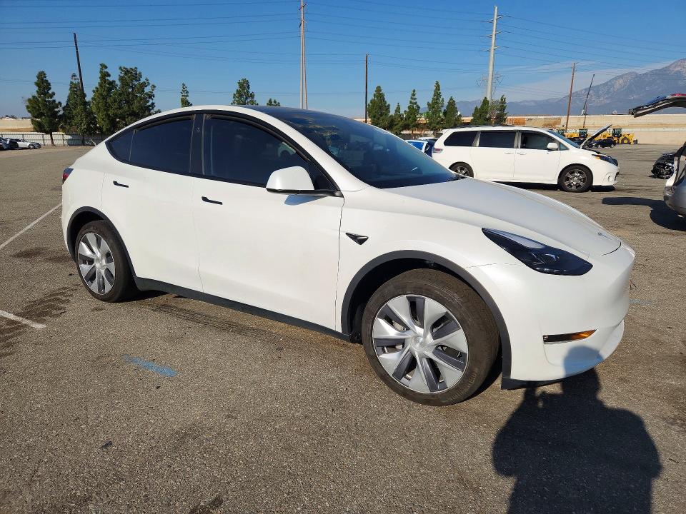 2023 Tesla Model Y მანქანა იყიდება აუქციონზე, vin: 7SAYGDED5PF946319, აუქციონის ნომერი: 76414835