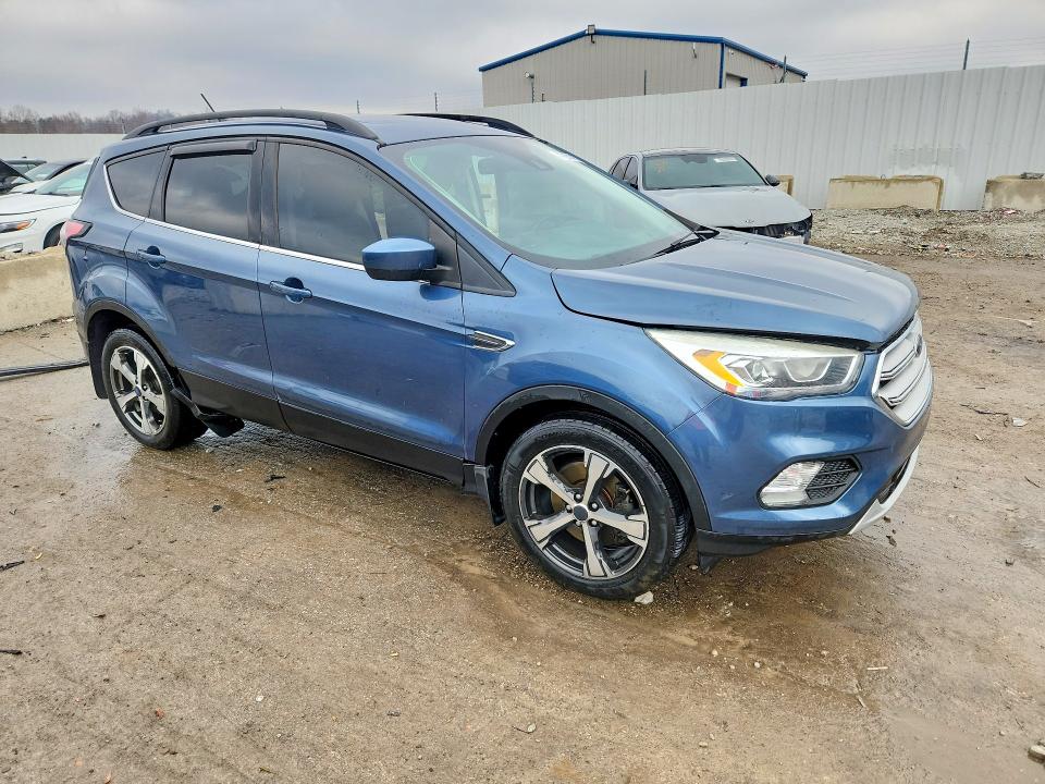 2018 Ford Escape მანქანა იყიდება აუქციონზე, vin: 1FMCU9HD2JUA70411, აუქციონის ნომერი: 79251385