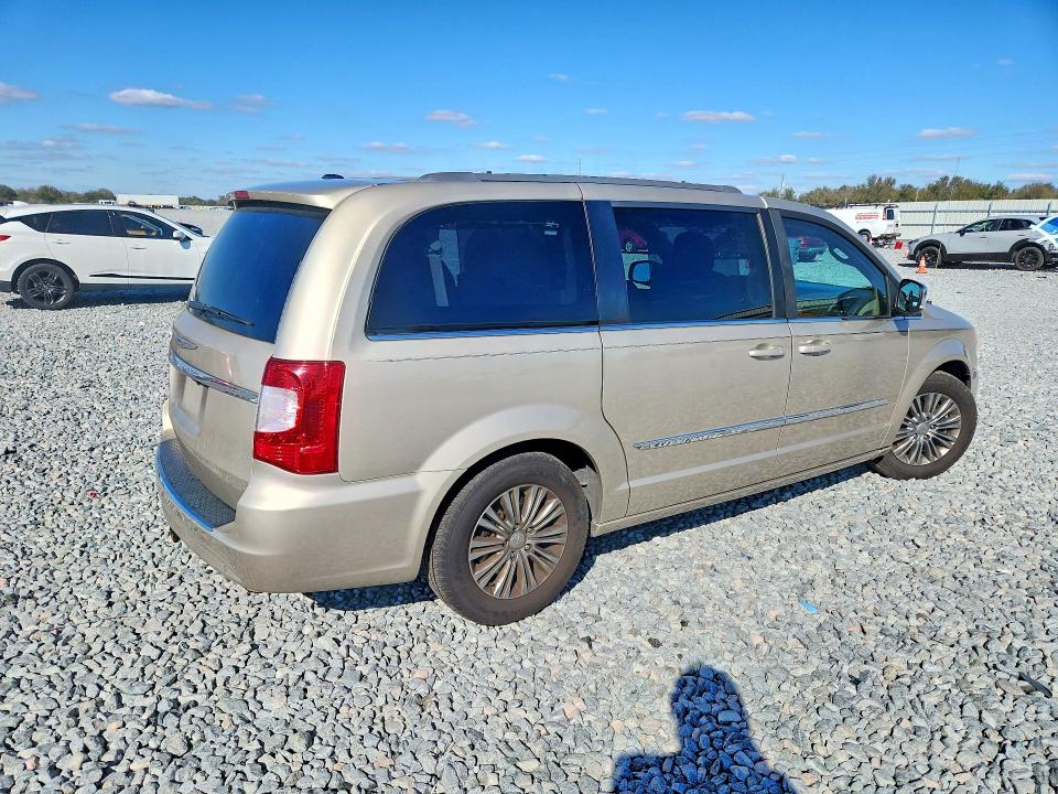 77555595 :رقم المزاد ، 2C4RC1CG0GR190735 vin ، 2016 Chrysler Town & Country مزاد بيع
