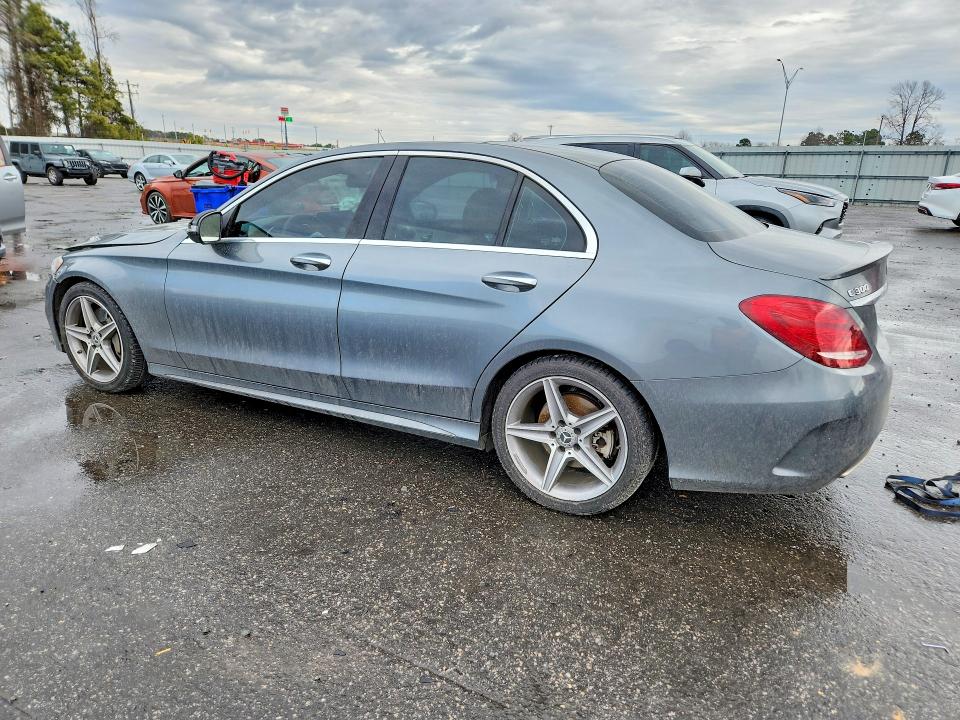 Продажа на аукционе авто 2018 Mercedes-benz C, vin: 55SWF4JB6JU237447, номер лота: 76386815