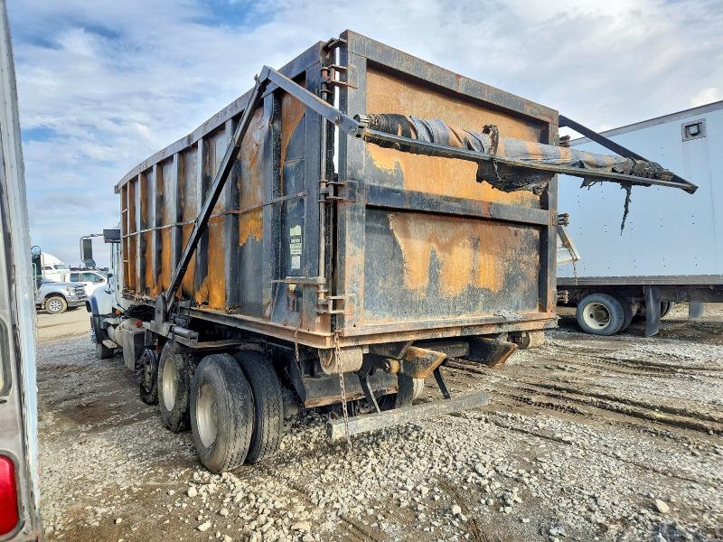 2004 Mack 700 Cv700 მანქანა იყიდება აუქციონზე, vin: 1M2AG11C64M013702, აუქციონის ნომერი: 76618255