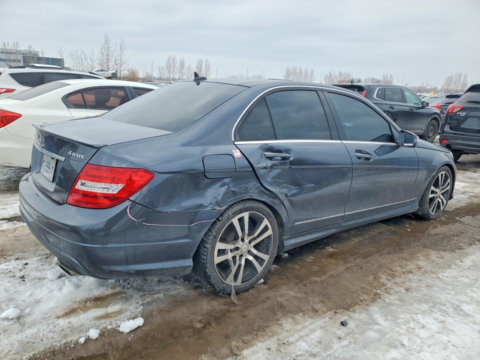 2013 Mercedes-benz C მანქანა იყიდება აუქციონზე, vin: WDDGF8JB6DA852354, აუქციონის ნომერი: 78789645