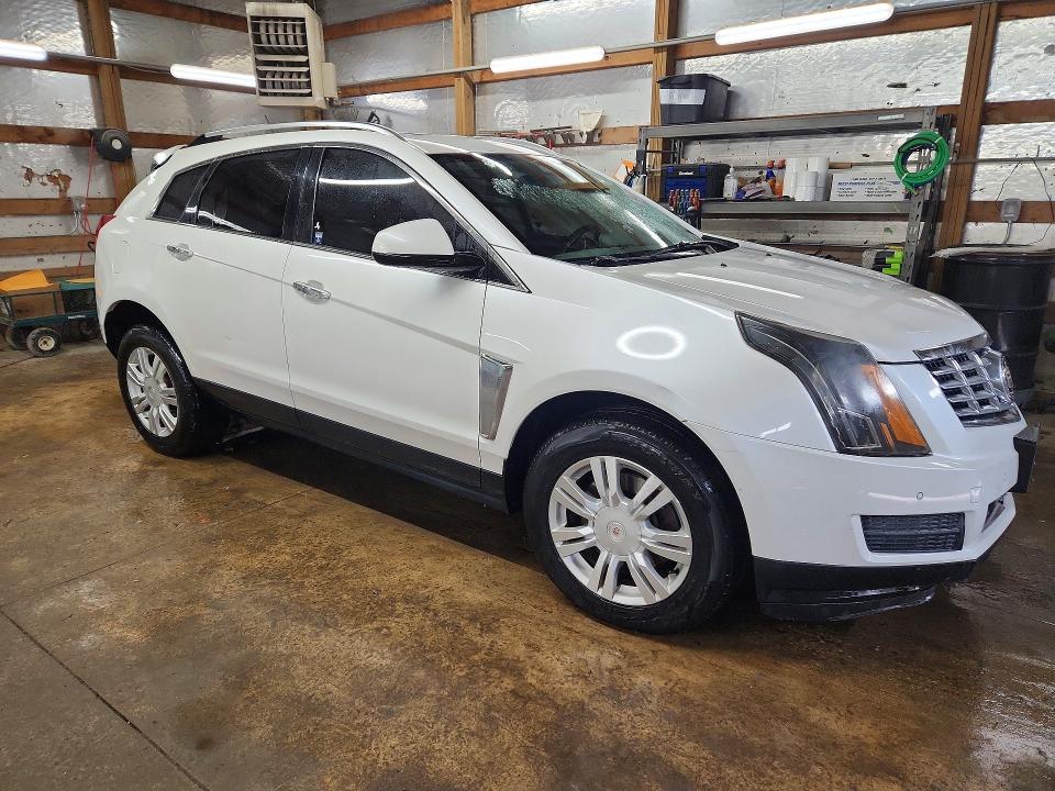 76047525 :رقم المزاد ، 3GYFNBE3XFS525699 vin ، 2015 Cadillac Srx مزاد بيع