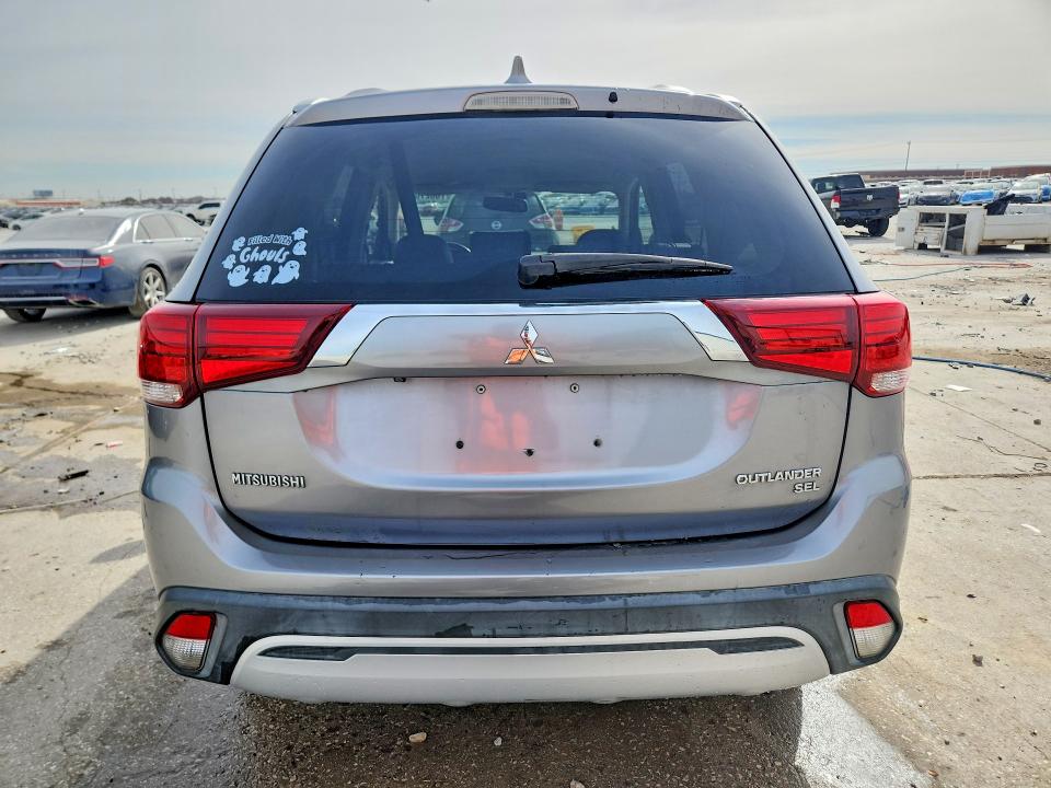 Продаж на аукціоні авто 2019 Mitsubishi Outlander, vin: JA4AD3A32KZ026725, номер лоту: 76827015