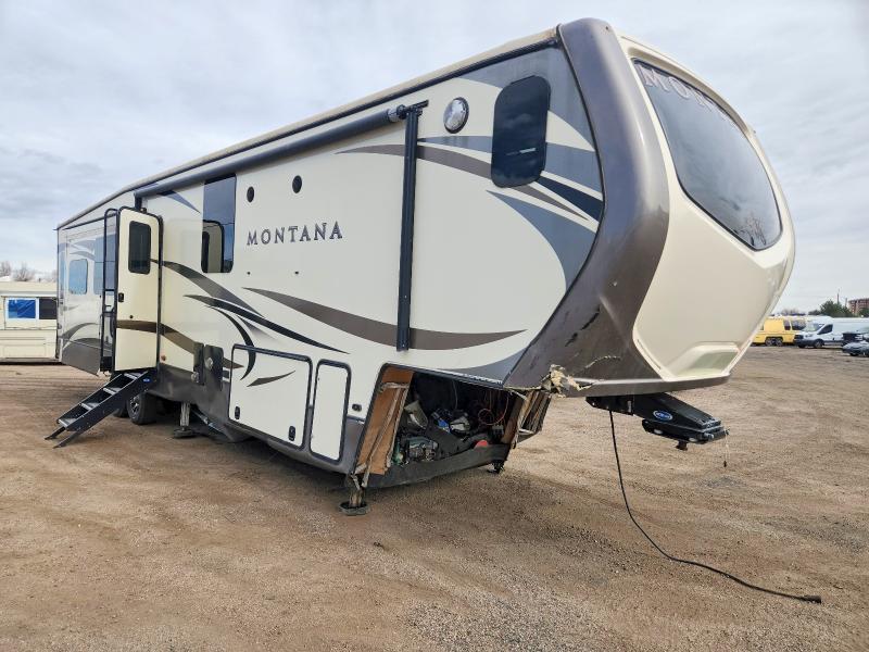 77422965 :رقم المزاد ، 4YDF39224H4703493 vin ، 2017 Keystone Montana Fifth Wheel مزاد بيع